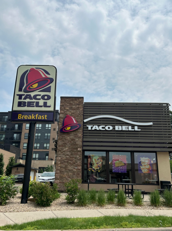 June 6, 2023: Southdale Taco Bell looking dreamy on a normal summer evening. Photo credit: Addison Neveau (’24)